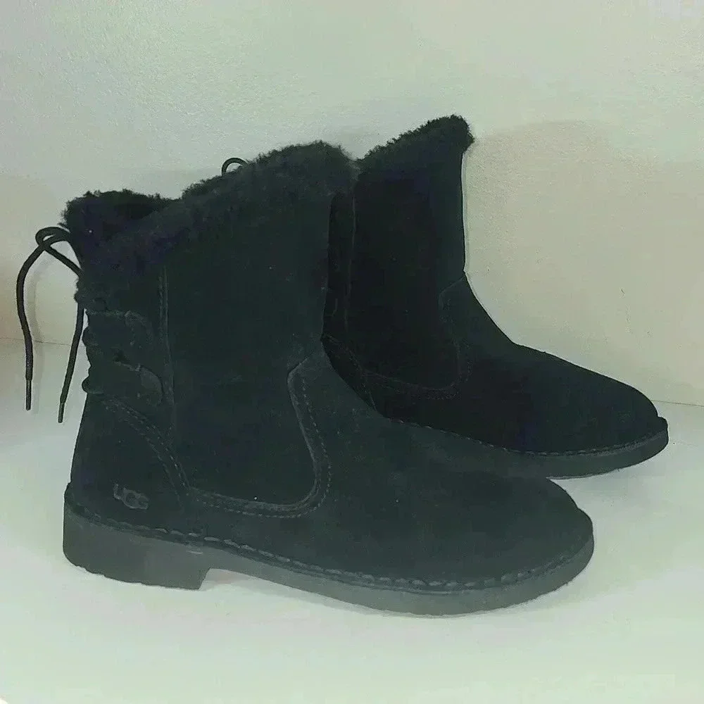 UGG plush boots nwob
